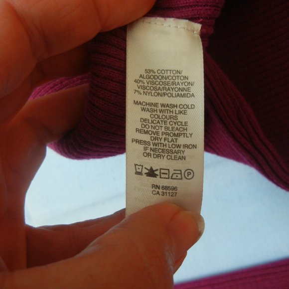 DKNY Jeans Wmn XL V Neck Long Sleeve Sweater Fine Gauge Knitted pattern Cabernet - Picture 10 of 11